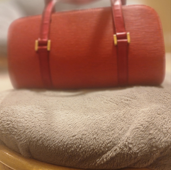 Red bag - Picture 3 of 4